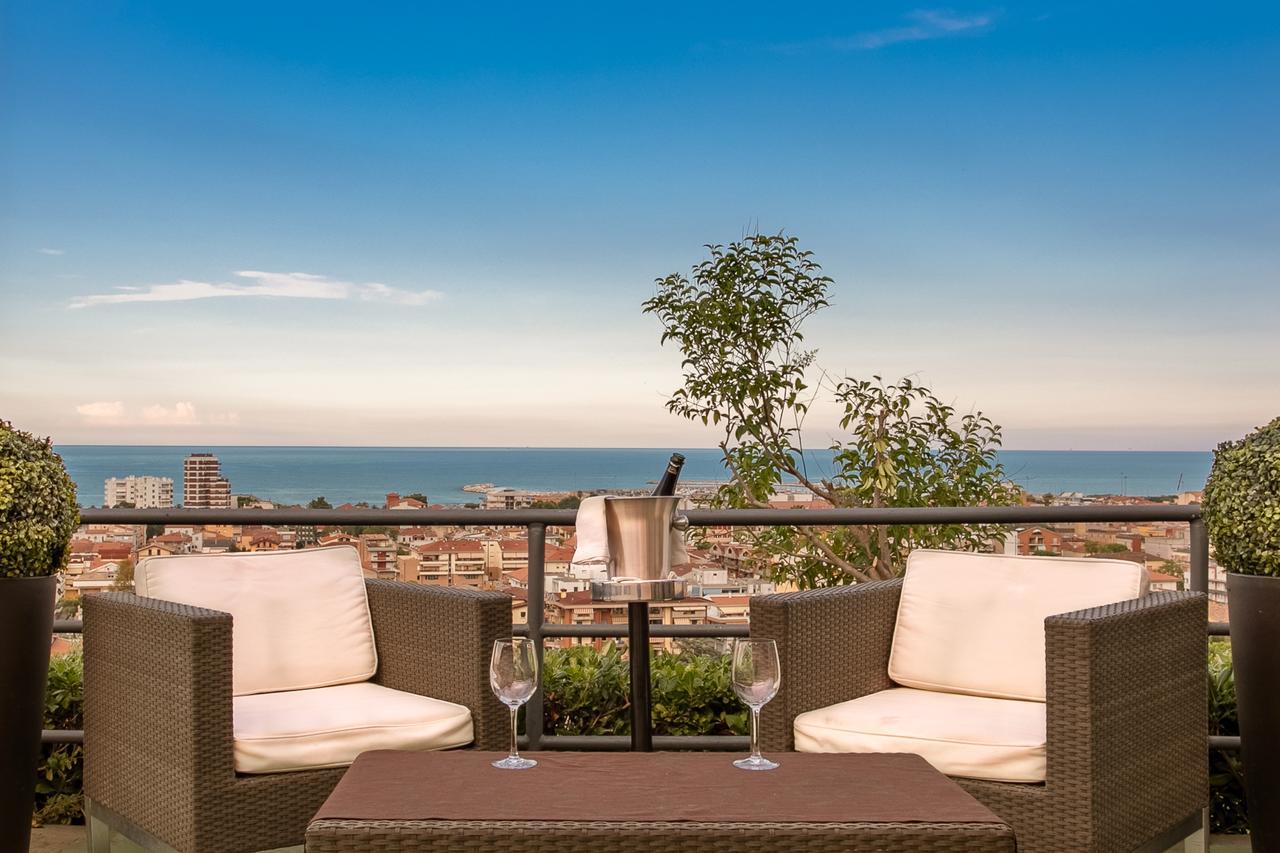 Bellavistarelax Hotel Giulianova Exterior photo
